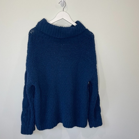 Just Madison Navy Blue Knit Turtleneck Thick Sweater - Picture 4 of 6